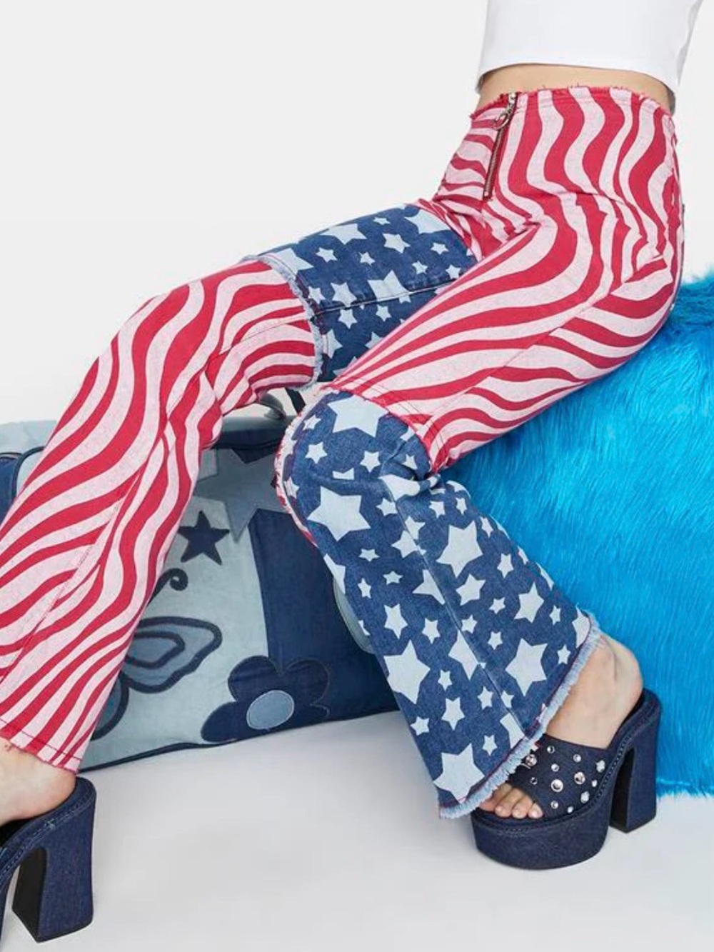 Delia’s NATIONAL ANTHEM PATCHWORK FLARES dollskill size 4